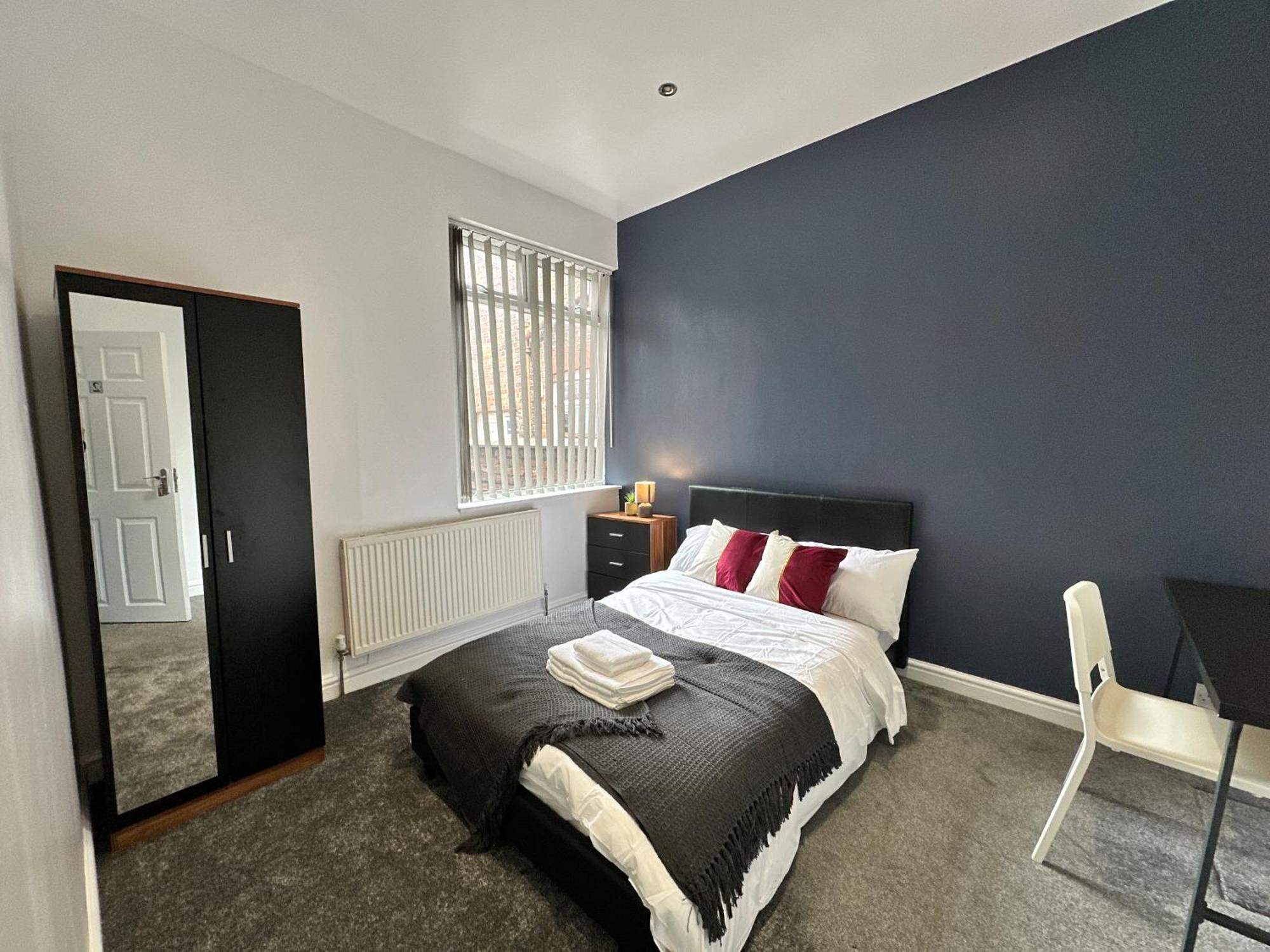 Daisybank Co-living - Private Self-cater Holiday home Manchester